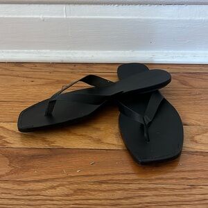 Reformation leather thong flip flops size 10.5